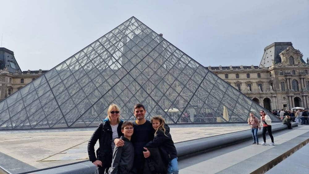 Louvre mit Kindern